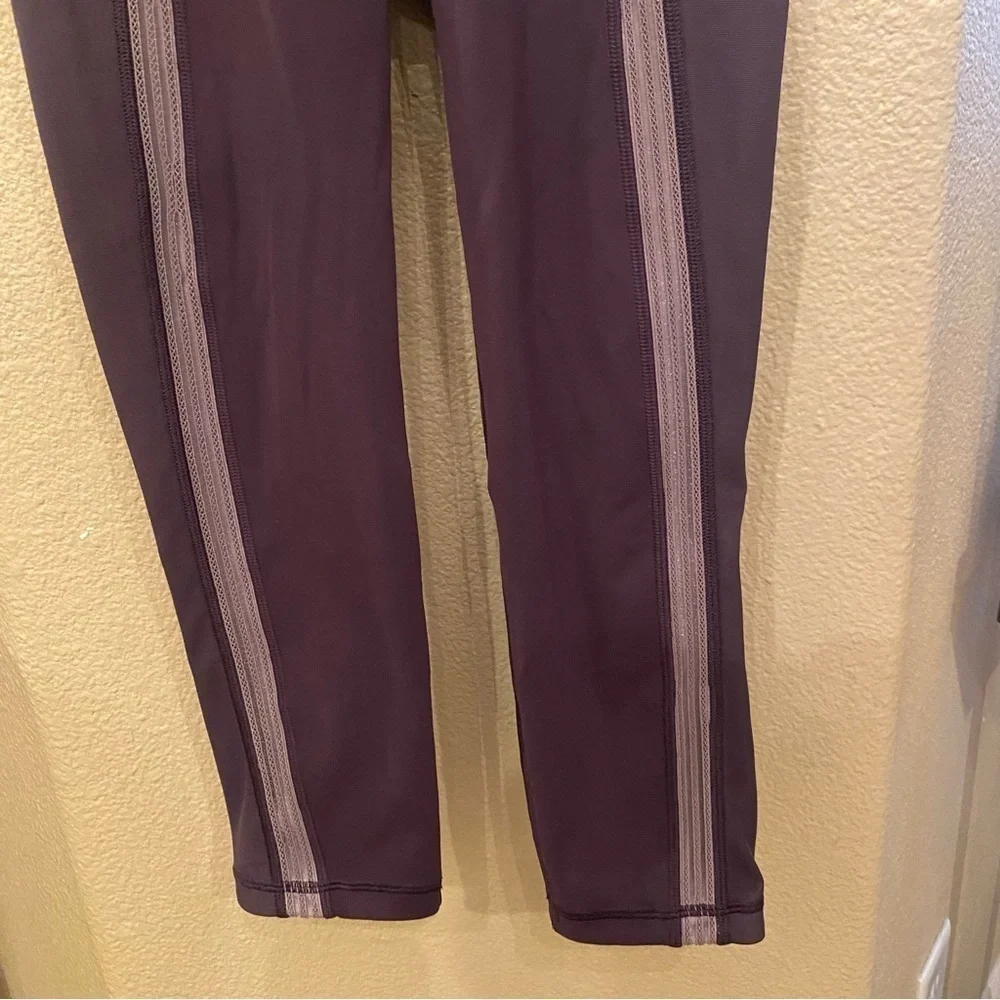 LULULEMON Women Purple Athletic Cropped Pants Leggings Size 4